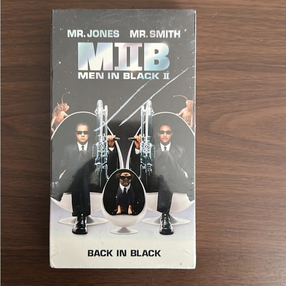 MEN IN BLACK II VHS Video